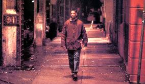 FALLEN ( US 1998) DENZEL WASHINGTON  FILM RELEASE FROM TURNE