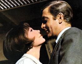 GAMBIT (US1966) SHIRLEY MACLAINE, MICHAEL CAINE