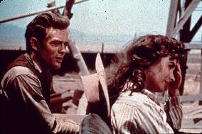 GIANT (US1956) JAMES DEAN, ELIZABETH TAYLOR