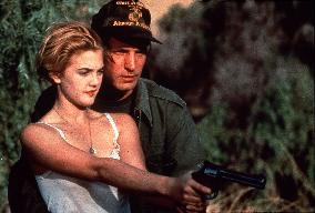 GUNCRAZY (US1992) DREW BARRYMORE, JOE DALLESANDRO