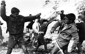 LA GUERRE DES BOUTONS