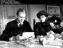 HOWARDS END