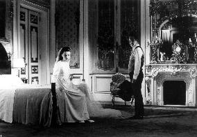 HARD TIMES (PORTUGAL 1988) JULIA BRITTON as Luisa Cremalheir