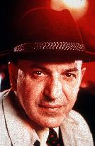 KOJAK (US TV SERIES) TELLY SAVALAS as Kojak