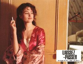 LAISSEZ-PASSER