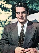 VICTOR MATURE   (around 1947) picture from the ronald grant