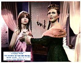 THE MASQUE OF THE RED DEATH (BR1964) JANE ASHER, HAZEL COURT