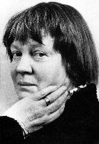 IRIS MURDOCH