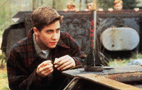 OCTOBER SKY (US1999) JAKE GYLLENHAAL ROCKET