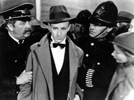 OF HUMAN BONDAGE (US1934) LESLIE HOWARD POLICE: ARREST