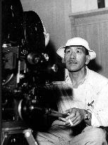 YASUJIRO OZU JAPANESE FILM DIRECTOR