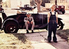 PAPER MOON (US1973) RYAN O'NEAL, TATUM O'NEAL