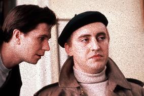 PRICK UP YOUR EARS (BR1987) GARY OLDMAN AS JOE ORTON, ALFRED