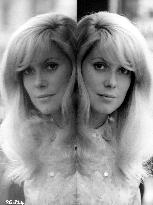 REPULSION (BR1965) CATHERINE DENEUVE MIRROR