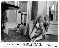 REPULSION (BR1965) CATHERINE DENEUVE TELEPHONE WOMEN