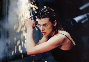 RESIDENT EVIL (US2002) MILLA JOVOVICH