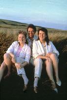 RITA, SUE AND BOB TOO