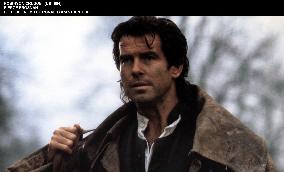 ROBINSON CRUSOE (US1996) PIERCE BROSNAN