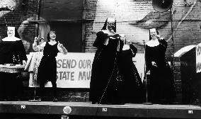 SISTER ACT 2 BACK IN THE HABIT