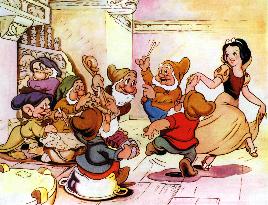 SNOW WHITE AND THE SEVEN DWARVES