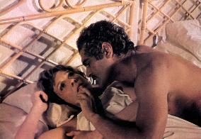 THE TAMARIND SEED (UK/US 1974) JULIE ANDREWS, OMAR SHARIF