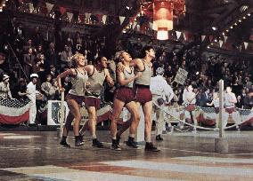 THEY SHOOT HORSES, DON'T THEY?