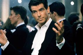 THE THOMAS CROWN AFFAIR (US1999) PIERCE BROSNAN