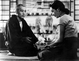 TOKYO STORY (JAP 1953) CHISHU RYU, SETSUKO HARA