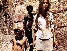 WALKABOUT (AUS 1971) LUCIEN JOHN, DAVID GULPILIL, JENNY AGUT