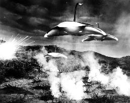 WAR OF THE WORLDS (US1953) SPACESHIP