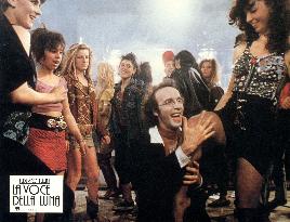 VOCE DELLA LUNA (IT/FR 1990) ROBERTO BENIGNI centre