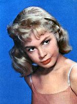 SANDRA DEE  actress   1942-2005 COLOUR PICTURE FROM THE RONA
