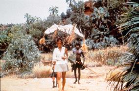 WALKABOUT (AUS 1971) LUCIEN JOHN, JENNY AGUTTER, DAVID GULPI