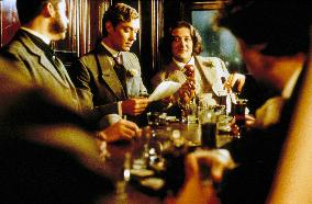 WILDE (UK/GER/JAP 1997) BBC et al JUDE LAW, STEPHEN FRY Pict