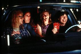 WAYNE'S WORLD 2