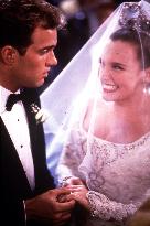 MURIEL'S WEDDING (AUS/FR 1994) DANIEL LAPAINE, TONI COLLETTE