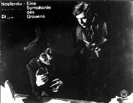 NOSFERATU - EINE SYMPHONE DES GRAUENS