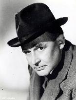 GEOFFREY KEEN actor