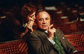 MRS HENDERSON PRESENTS