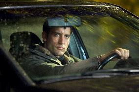 A scene from DERAILED, starring Clive Owen, Jennifer Aniston