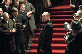 Capote For further information please contact the Sony Pictu