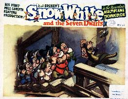 SNOW WHITE AND THE SEVEN DWARFS