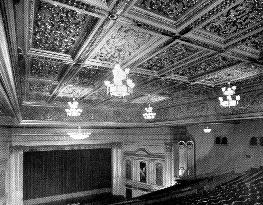 GRANADA CINEMA CLAPHAM JUNCTION  AUDITORIUM DESIGNED BY THEO