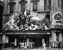 PAVILLION CINEMA, MARBLE ARCH, LONDON     PAVILLION CINEMA,