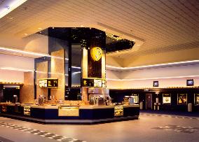 WARNER CINEMA AT   BASINGSTOKE LEISURE PARK WARNER CINEMA AT