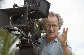 Writer/director/producer MICHAEL MANN on the set of &quot;Mi