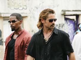 JAMIE FOXX as Detective Ricardo Tubbs and COLIN FARRELL as D