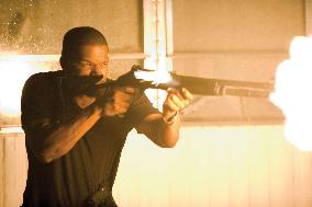 JAMIE FOXX as the urbane and dead smart Detective Ricardo Tu