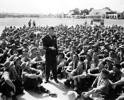 GUNG HO! : THE STORY OF CARLSON'S MAKIN ISLAND RAIDERS