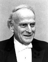 YEHUDI MENUHIN